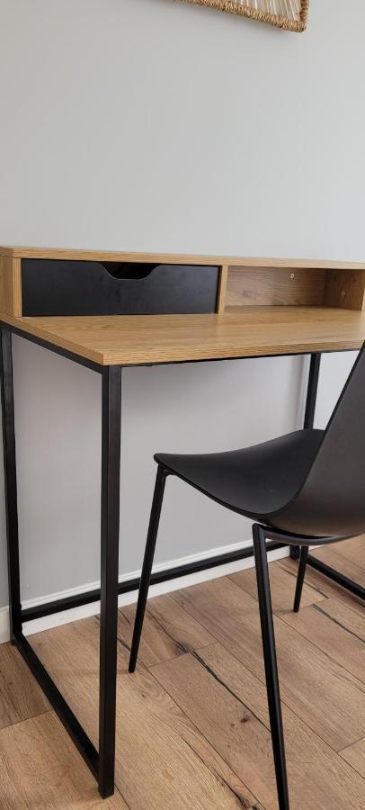 Amja Proche Clinique Saint-Roch Apt 3 Chambres 3 Salles De Bain Parking Gratuit Ideal Famille Groupe Coworking 10 Min Centre Ville 10 Min Plage 5 Min Sortie Autoroute Montpellier Luaran gambar